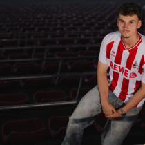 Köln'ün Middlesbrough'dan Rav van den Berg'i transfer etti
