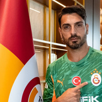 Galatasaray'da Günay Güvenç imzayı attı