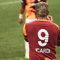 Icardı 281 gol sonra gol attı Avrupa basını 'sanki stat yıkılacaktı' manşeti attı