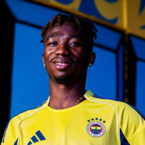 Dorgeles Nene'den 5 yıllık imza! Devin Özek 4 özelliğini öne çıkardı