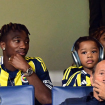 Kadıköy'de 12 yıl sonra bir ilk! Tribünde dikkat çeken isim
