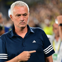 Jose Mourinho ilk yarı bitmeden gündem oldu! 43. dakikada...