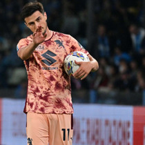Napoli 24 milyon euroya gönderdiği Eljif Elmas'ı geri alıyor