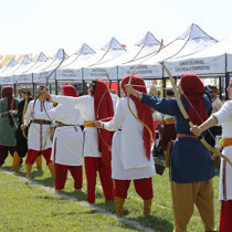 Malazgirt'te 217 sporcu, Sultan Alparslan'ın anısına ok attı