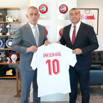 3. Lig'e yükselen Galata SK'da başkan Emin Selim Akgül'den TFF'ye ziyaret