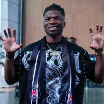 Beşiktaş, El Bilal Toure'yi KAP'a bildirdi