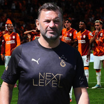 Okan Buruk kapıdan kovdu bacadan girdi! Transfer çıkmaza girdi