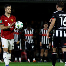 Manchester United, 4. Lig takımına elendi