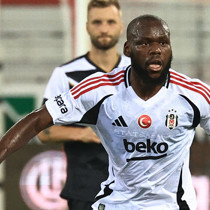 Beşiktaş Jean Onana'yı satın alma opsiyonuyla kiralık gönderdi!