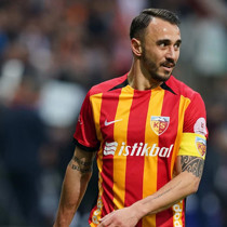 Beşiktaş'tan yerli harekatı! Hedef sağ bek
