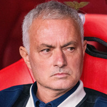 Fenerbahçe'den ayrıldıktan sonra Jose Mourinho'ya sürpriz talip! Resmen açıkladı