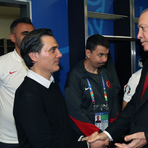 Cumhurbaşkanı Erdoğan, A Milli Futbol Takımımızı tebrik etti