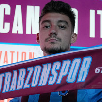 Trabzonspor Ernest Muçi transferini bu video ile açıkladı