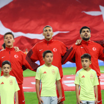 A Milli Takım'da Kaan Ayhan sakatlandı