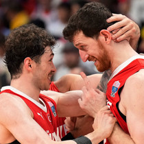 Avrupa, EuroBasket'in dev finalini konuşuyor: Türkiye ilk altınını arıyor! Devlerin kapışması