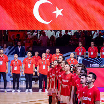12 Dev Adam yurda dönüyor