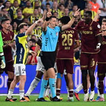 Onuachu'nun attığı golde faul var mı? "VAR önemli bir yanlışa imza attı"