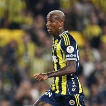 Szymanski ve Talisca oyundan çıkarken ıslıklandı