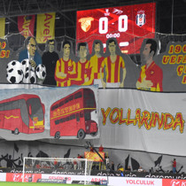 Göztepe'den "Efsane tekrar Avrupa yollarında" koreografisi