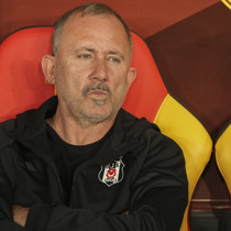Beşiktaş Teknik Direktörü Sergen Yalçın: "Mağlup olmamız gayet normal"