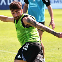 2 kilit pas 1 isabetli orta! Jota Silva ışık verdi