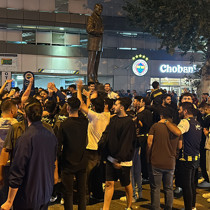 Taraftarlar Saran'ın başkan seçilmesini kutladı!