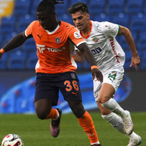Başakşehir evinde Alanyaspor'a diş geçiremedi