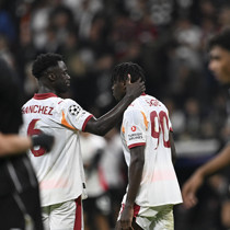 Kemerburgaz'da herkes Davinson Sanchez'le ilgileniyor