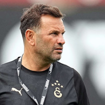 Okan Buruk'tan sürpriz karar! Yıldız oyuncu yedek bırakacak