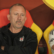 Sergen Yalçın çok sıkıntılı: Takım sadece 60 dakika oynayabiliyor