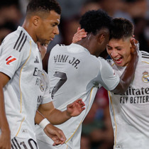 Real Madrid, 4 golle liderliğini sürdürdü