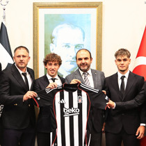 Beşiktaş, 4 genç futbolcusuyla sözleşme imzaladı