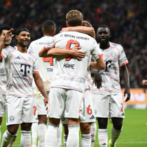 Bayern Münih, Frankfurt'a 3 attı