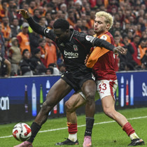 Derbide büyük hata! Mert Günok ve Wilfried Ndidi