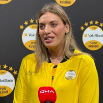 Cansu Özbay: Yeni sezonda tüm kupalara talibiz