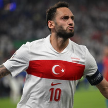 Hakan Çalhanoğlu A Milli Takım formasıyla 'dalya' diyecek