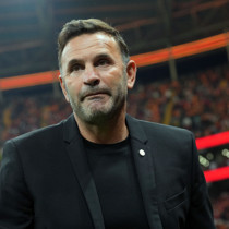 Galatasaray Teknik Direktörü Okan Buruk konuşuyor | CANLI