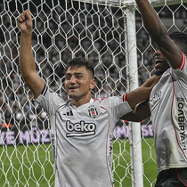 Cengiz Ünder Beşiktaş'ta kalmak istiyor