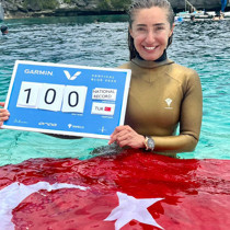 Milli sporcu Şahika Ercümen 10 yıl sonra nefesini yine Gazze için tutacak
