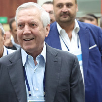 Aziz Yıldırım Yüksek Divan Kurulu'ndan ayrıldı