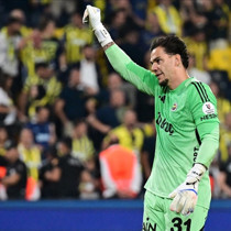 Sakatlığı devam eden Ederson'un yerine Tarık Çetin eldivenleri giyecek