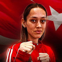 Milli tekvandocu Emine Göğebakan, dünya şampiyonu oldu