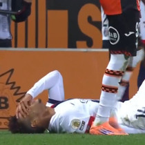 Desire Doue, gözyaşlarıyla sahayı terk etti