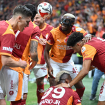 Galatasaray'ın üç yıldızı için sıraya girdiler!