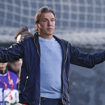 11 hafta 13 puan toplamıştı! Görevine son verildi