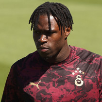 Okan Buruk'un planlarını değiştiren Wilfried Singo gelişmesi!