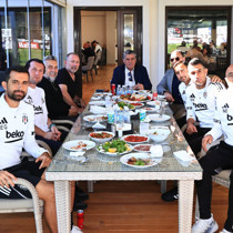 Nevzat Demir Tesisleri'nde derbi öncesi moral yemeği