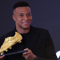 Kylian Mbappe "Avrupa Altın Ayakkabı" ödülünü aldı