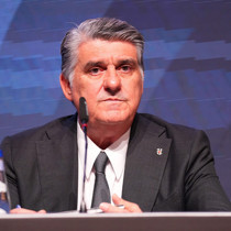 Serdal Adalı'dan eski yönetime: 11 ayda bu kulübün içinden geçtiniz!