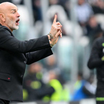 Fiorentina Dzeko ve Ndour'un hocasını gönderdi